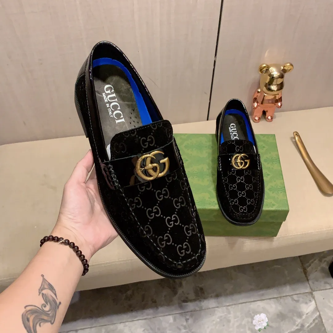 Men's Leather Shoes Men's Shoes 💰480💰💰🎩🎩 [Lightning] [Lightning] "Gucci*" The latest and most popular casual business leather shoes, top brand [Seduce] luxury ~ purchasing agent, top quality ~. [Strong] The upper is made of imported breathable cowhide with matching material ➕ breathable cowhide feet (•) and fine workmanship. The original stylish and stylish soft rubber wear-resistant and non-slip outsole is light and comfortable on the feet. The real thing looks better when taken in real life. 309: code: 38-44, can be customized to 45